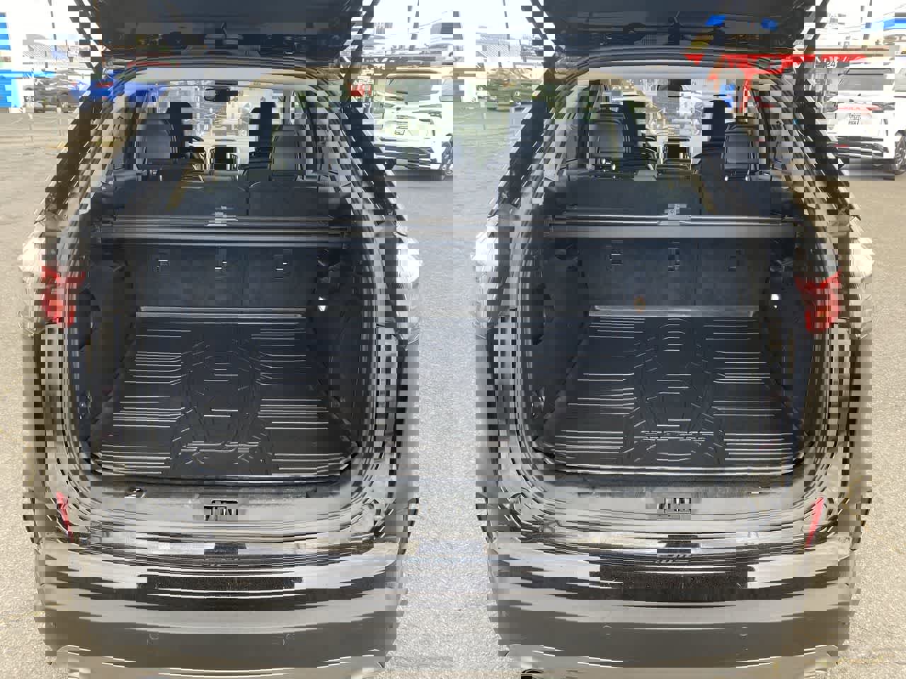 Used 2023 Ford Edge Titanium w/ Cargo Accessory Package image 22