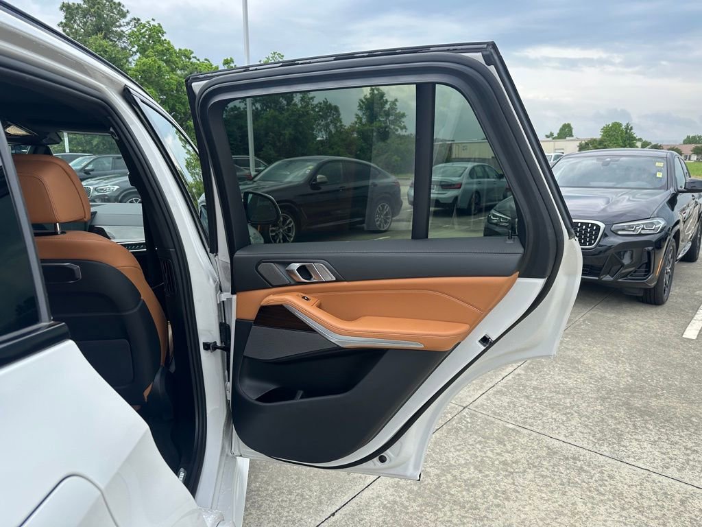 Certified 2024 BMW X5 sDrive40i w/ M Sport Package RWD image 31