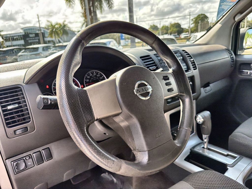Used 2010 Nissan Pathfinder S image 20