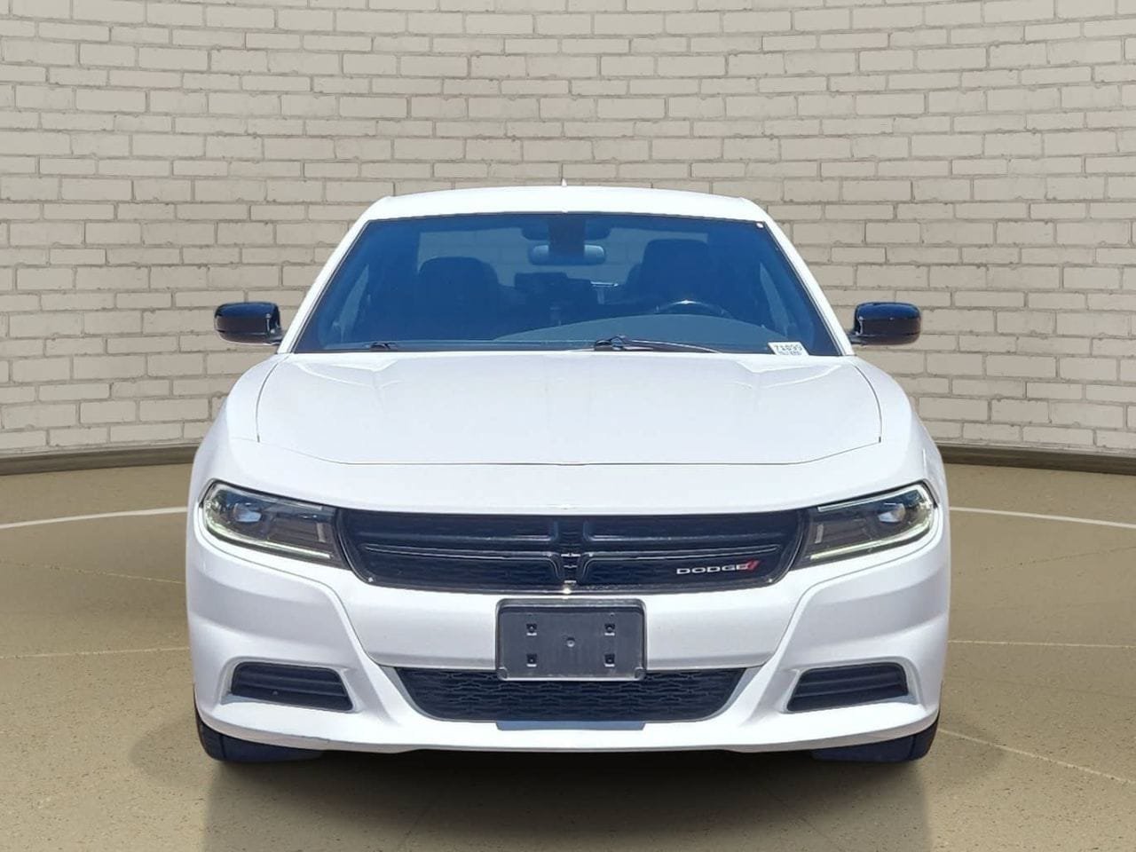 Used 2023 Dodge Charger SXT RWD image 2