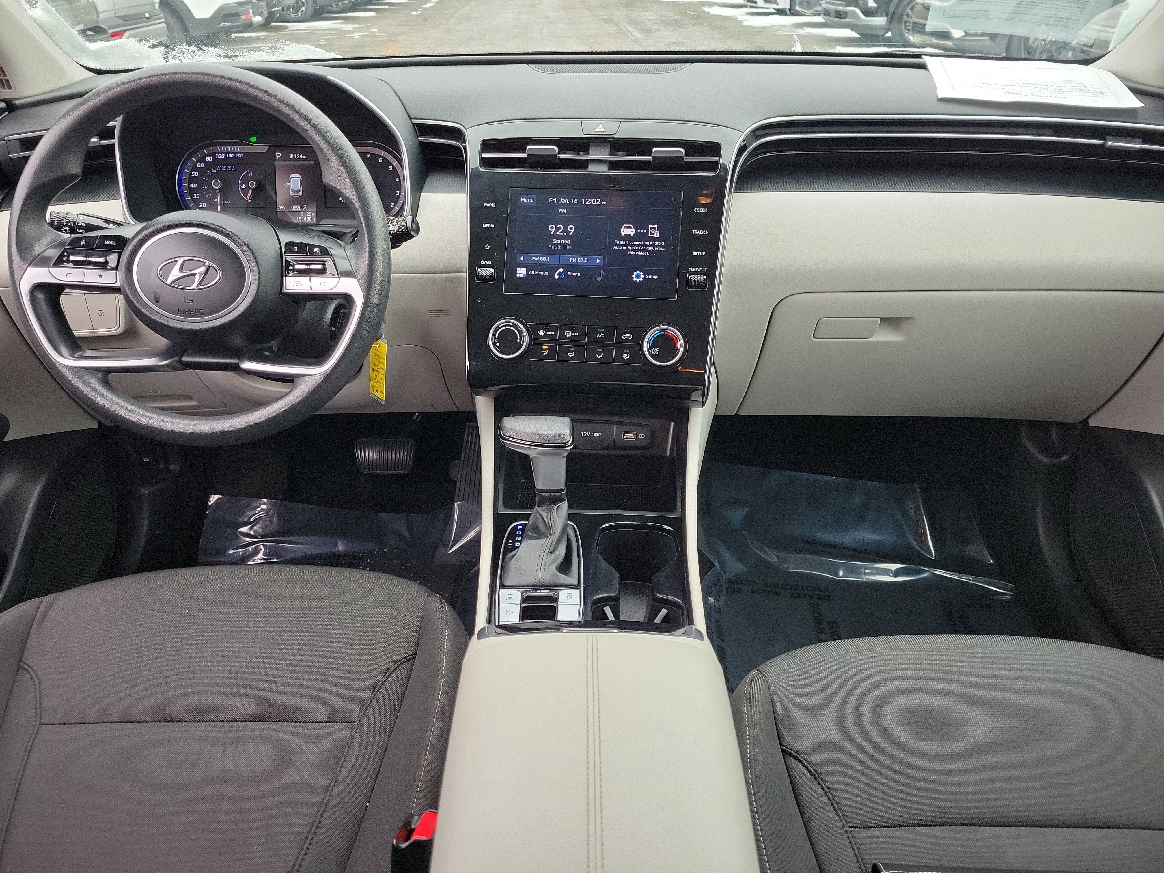 Used 2022 Hyundai Tucson SE image 9