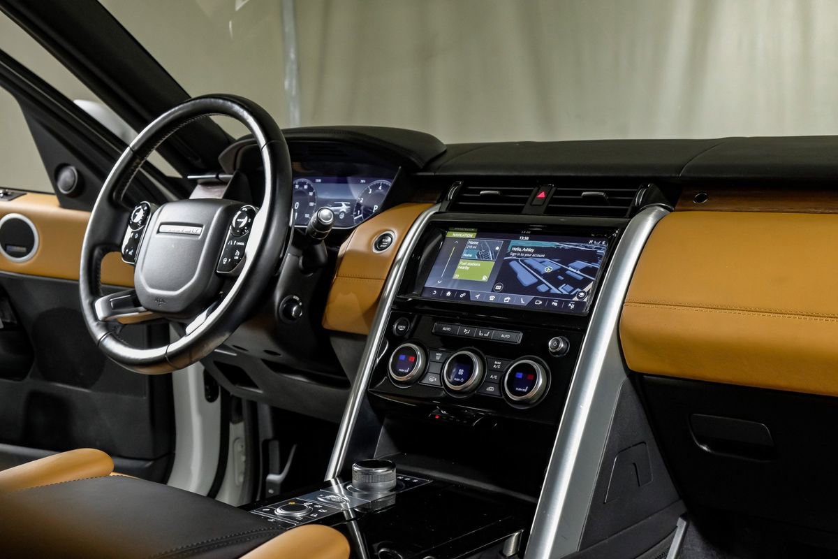 Used 2019 Land Rover Discovery HSE Luxury image 24