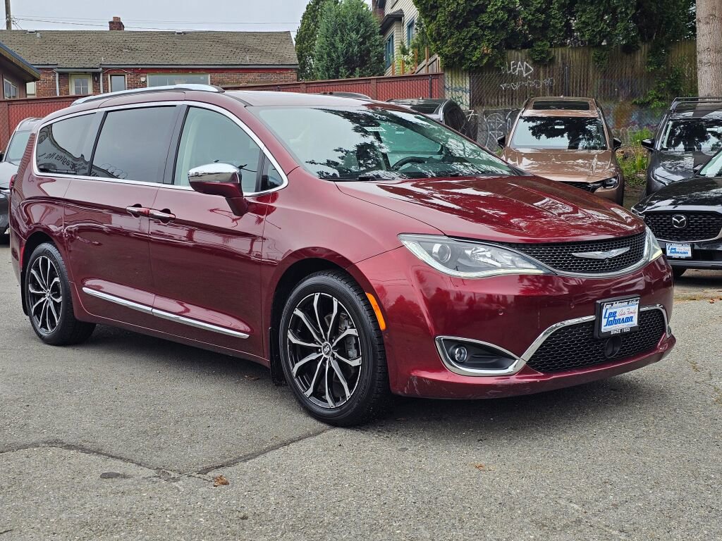 Used 2018 Chrysler Pacifica Limited w/ Tire & Wheel Group image 7