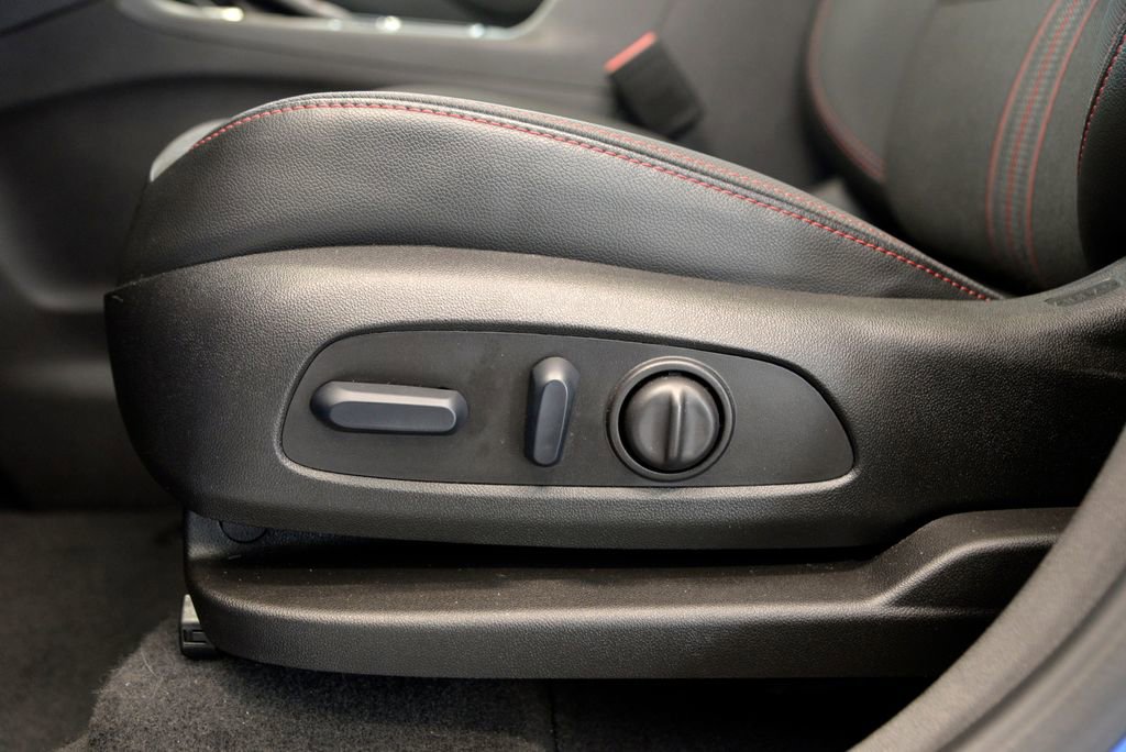 Used 2024 Chevrolet Equinox RS image 16