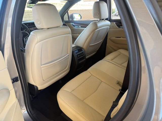 Used 2017 Cadillac XT5 Premium Luxury FWD image 25
