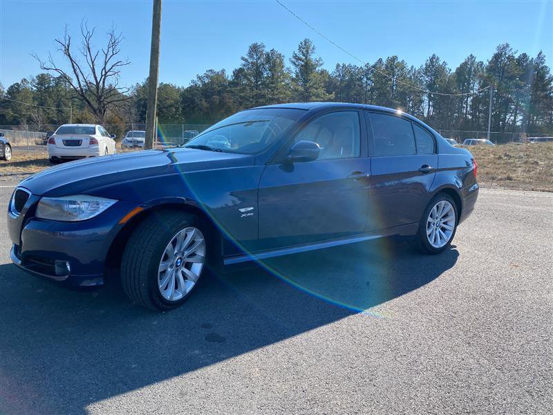 Used 2011 BMW 328i xDrive Sedan AWD/4WD image 6
