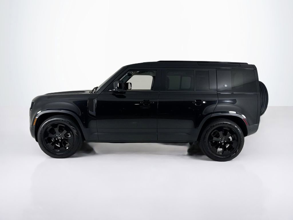 Used 2024 Land Rover Defender 110 S image 2