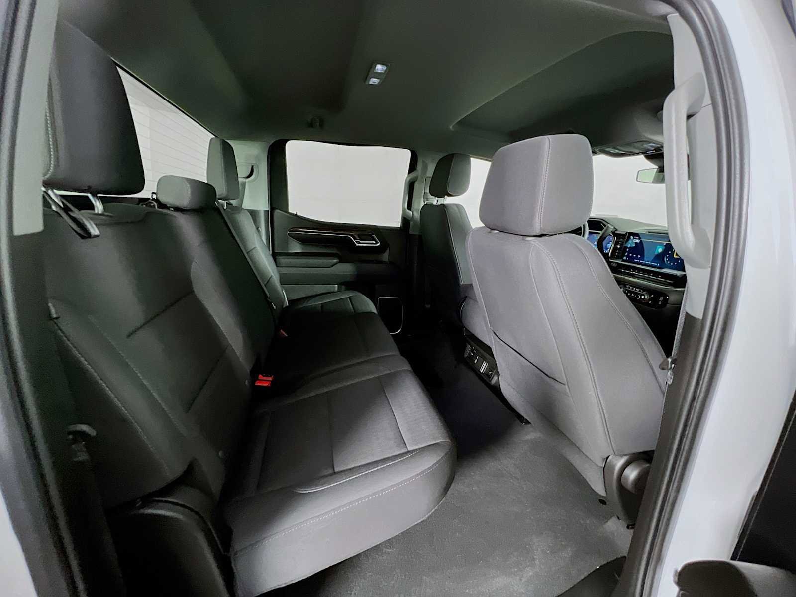 Used 2023 Chevrolet Silverado 1500 LT AWD/4WD image 25