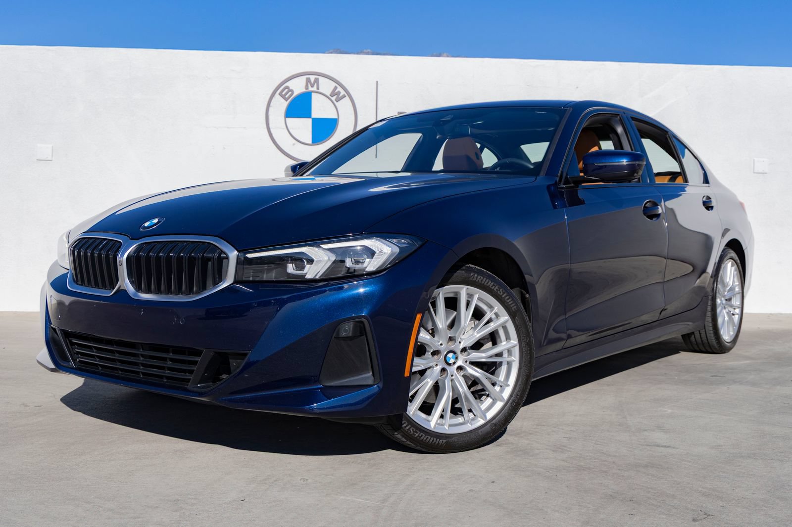 Certified 2023 BMW 330i Sedan w/ Parking Assistance Package RWD image 8
