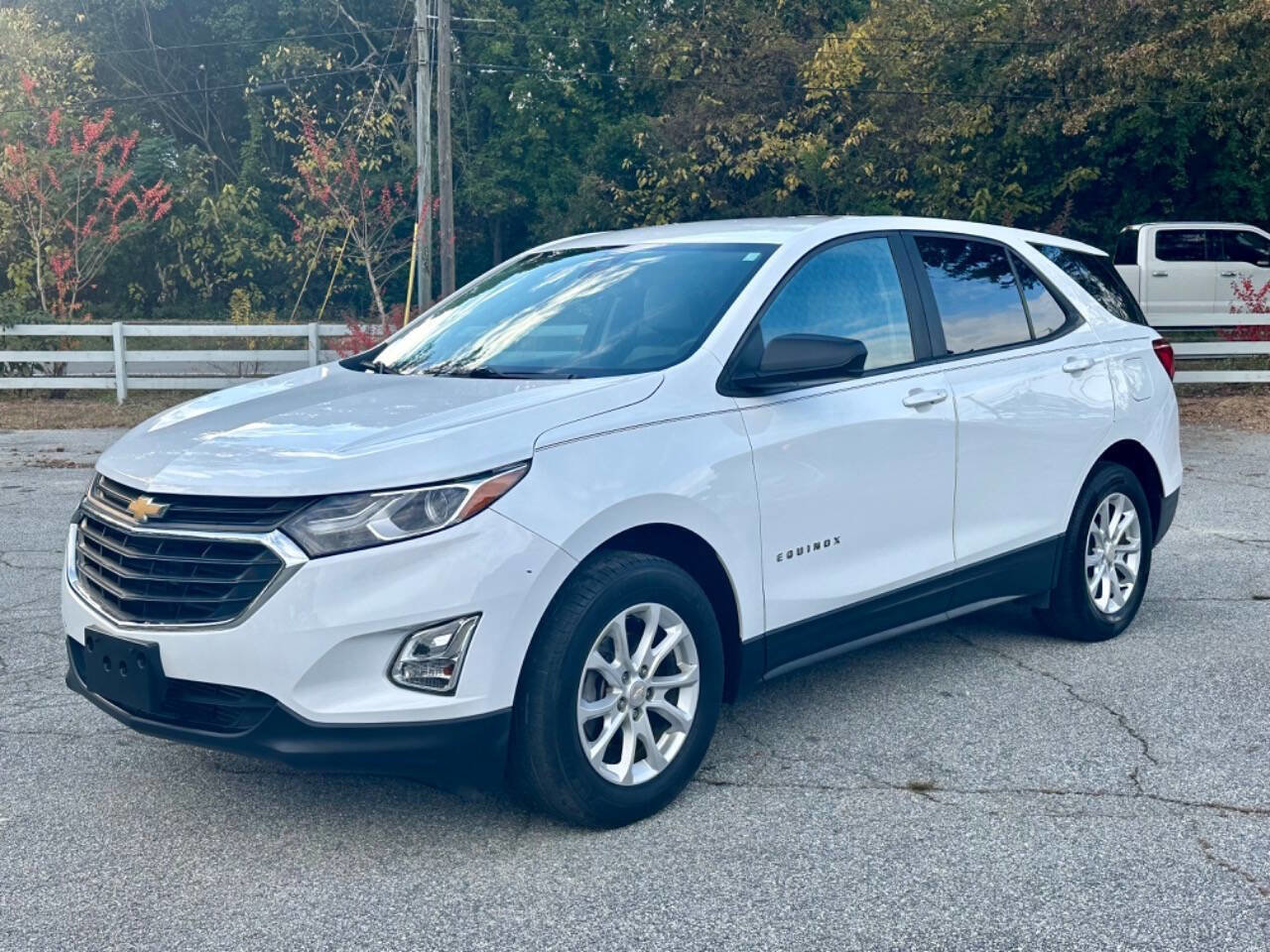 Used 2021 Chevrolet Equinox LS w/ LS Convenience Package FWD image 3