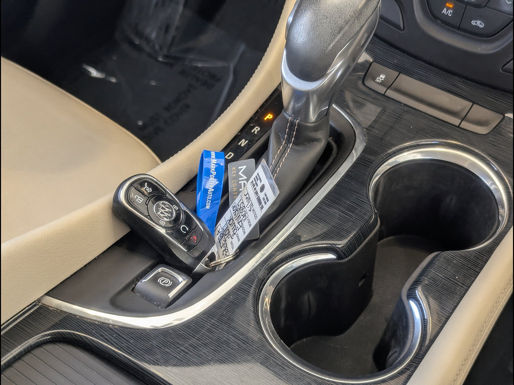 Used 2017 Buick Envision Essence FWD image 32