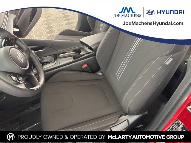 Certified 2025 Hyundai Elantra Sport image 19