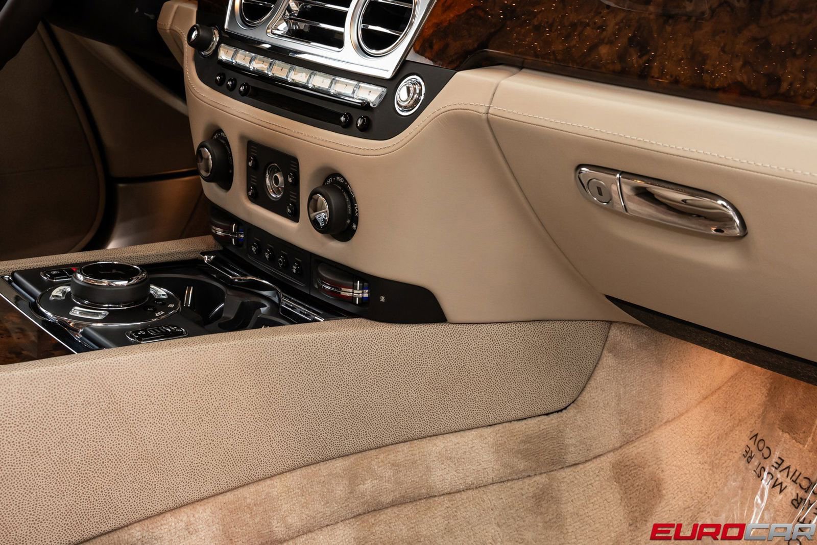 Used 2015 Rolls-Royce Wraith image 30