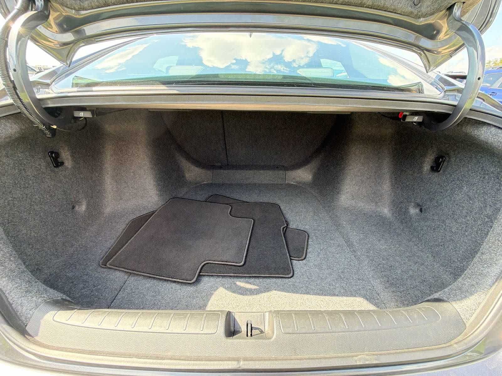 Used 2018 Honda Accord Touring image 29