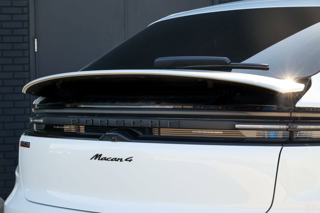 Certified 2025 Porsche Macan 4 Electric image 56