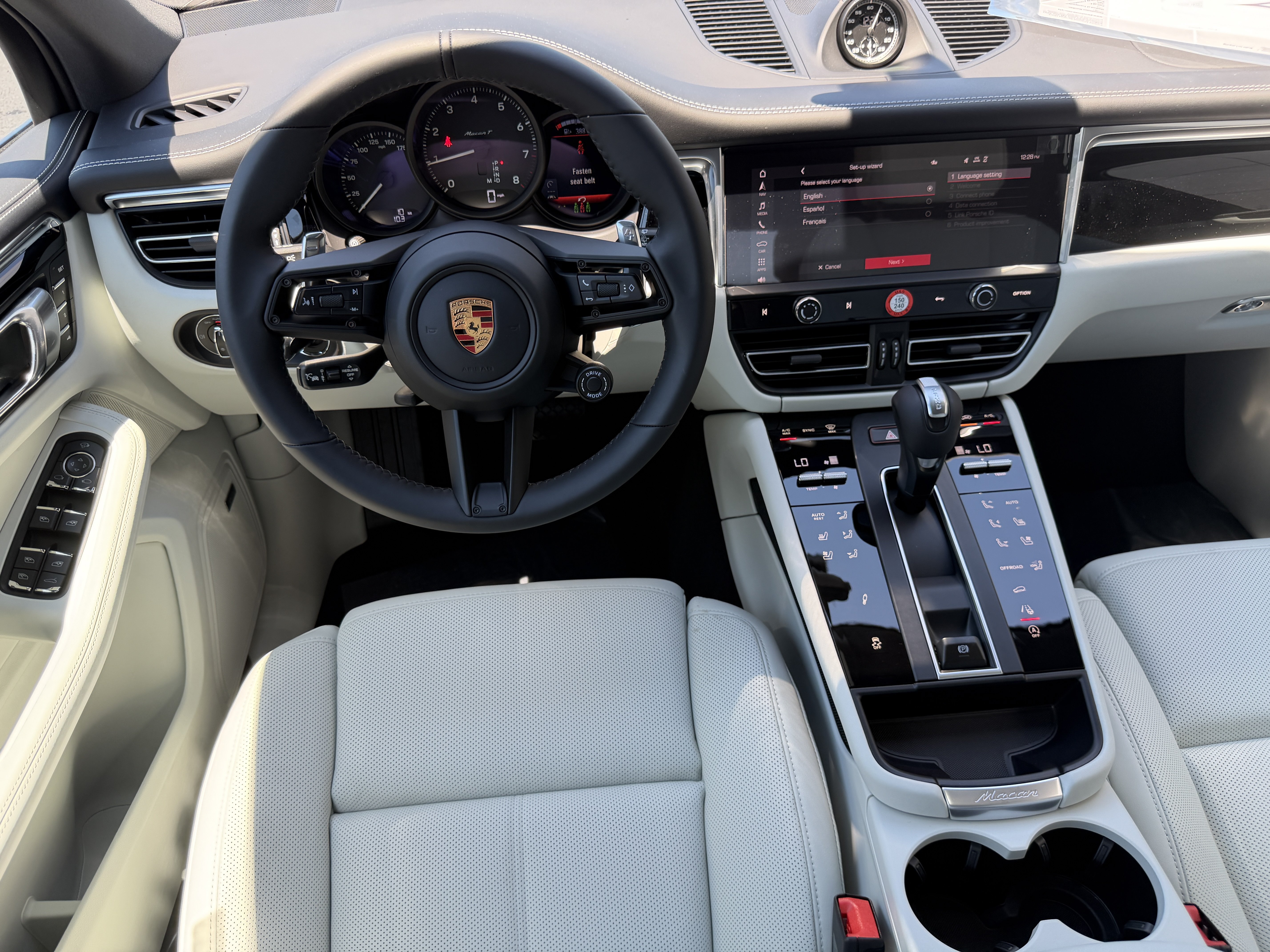 New 2026 Porsche Macan Turbo AWD/4WD image 12
