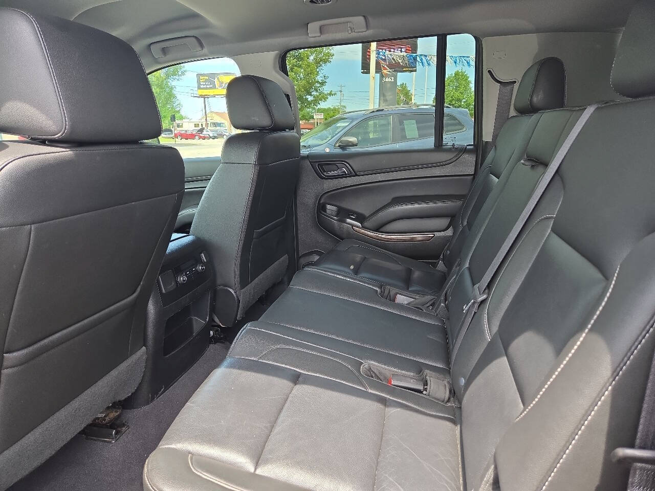 Used 2020 Chevrolet Suburban LT AWD/4WD image 12