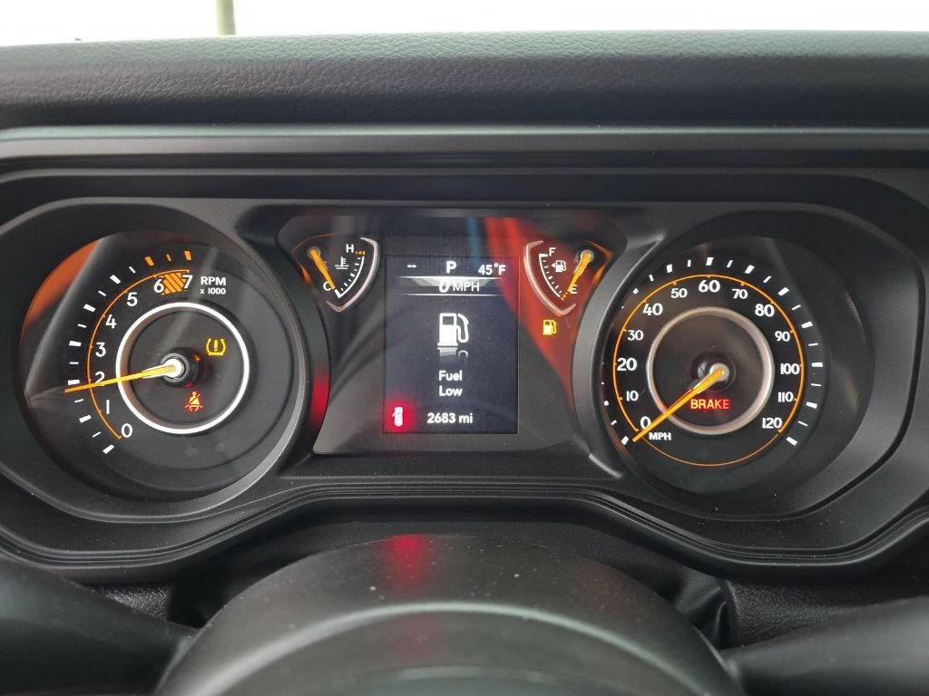 Used 2025 Jeep Wrangler Sport image 14