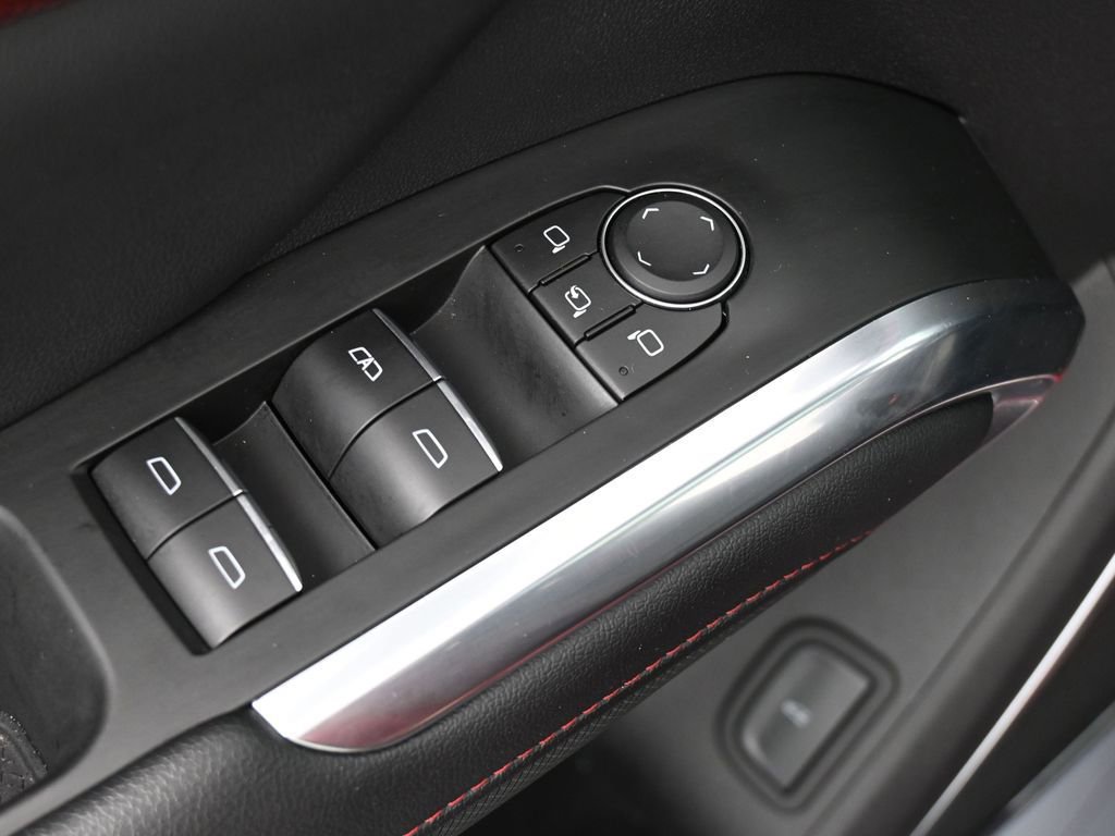 Used 2024 Chevrolet Traverse RS image 19