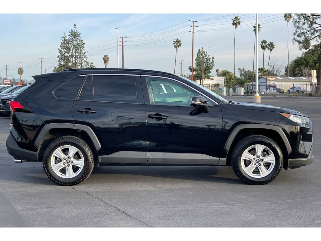 Used 2021 Toyota RAV4 XLE w/ Carpet Mat Package (TMS) image 8