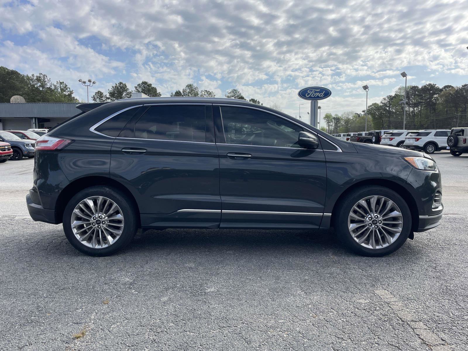 Used 2021 Ford Edge Titanium w/ Equipment Group 301A image 2