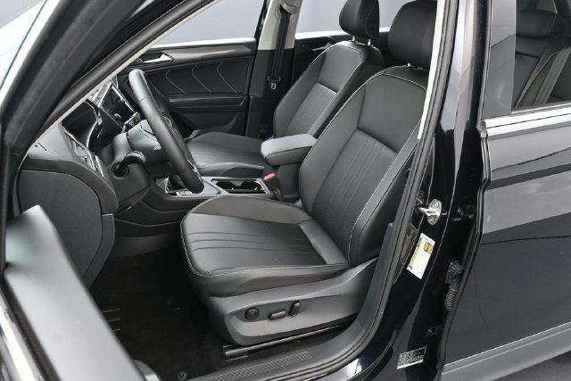 Used 2023 Volkswagen Tiguan SE FWD image 10