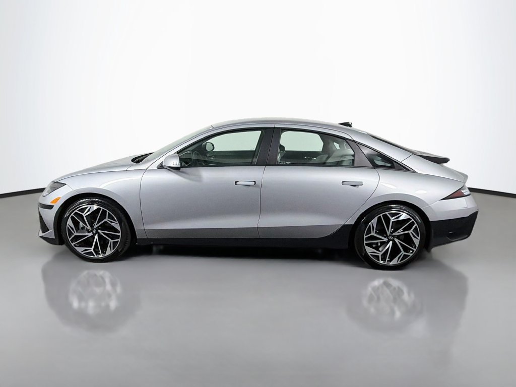 Used 2023 Hyundai Ioniq 6 SEL AWD/4WD image 4