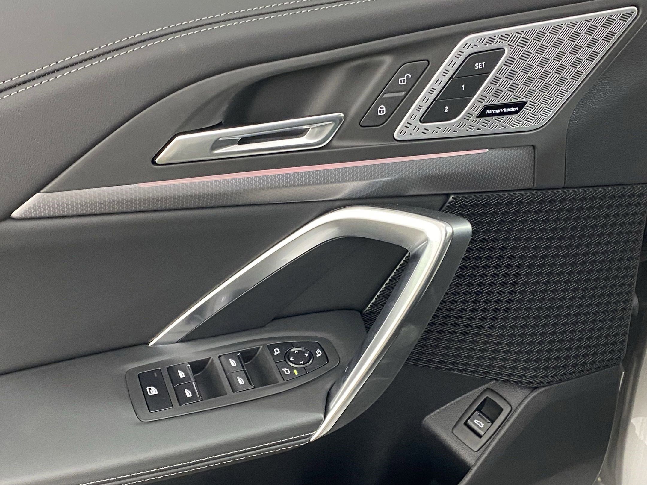 Used 2025 BMW X1 xDrive28i w/ Technology Package image 23