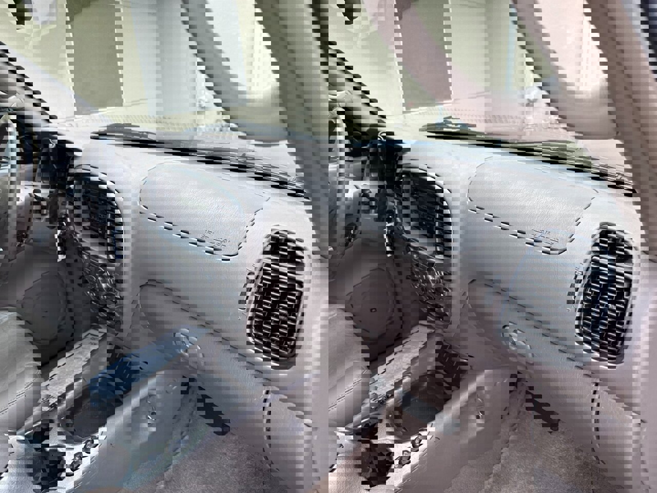 Used 2005 Toyota Sequoia Limited image 29