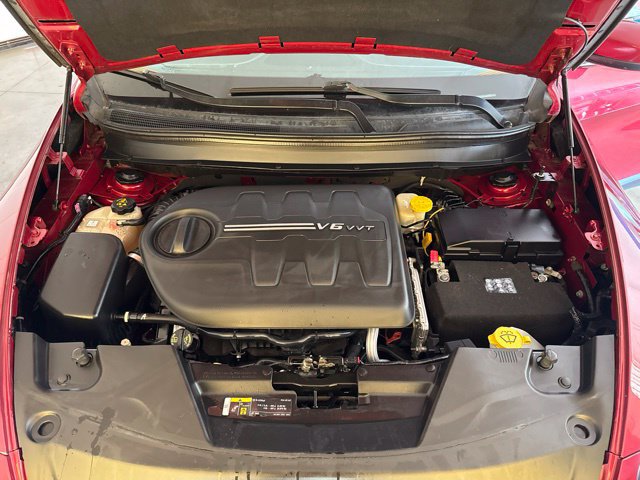 Used 2015 Jeep Cherokee Latitude w/ Cold Weather Group AWD/4WD image 13