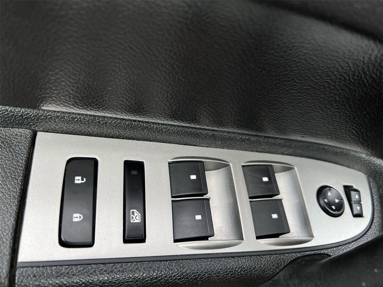 Used 2011 GMC Sierra 2500 SLE w/ SLE Preferred Package image 13