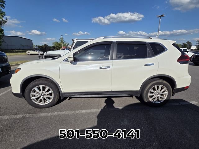 Used 2020 Nissan Rogue SV image 2