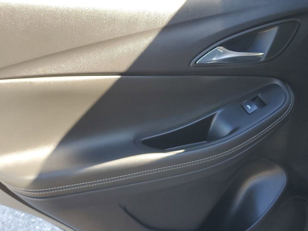 Used 2023 Buick Encore GX Select image 42