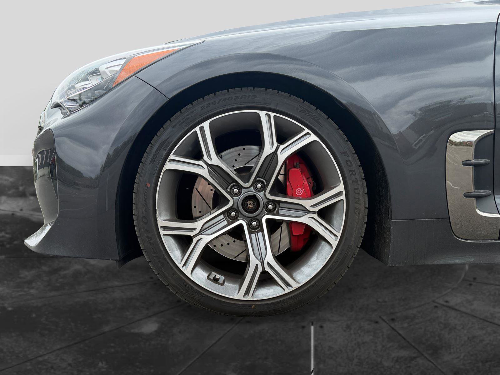 Used 2019 Kia Stinger GT2 image 9