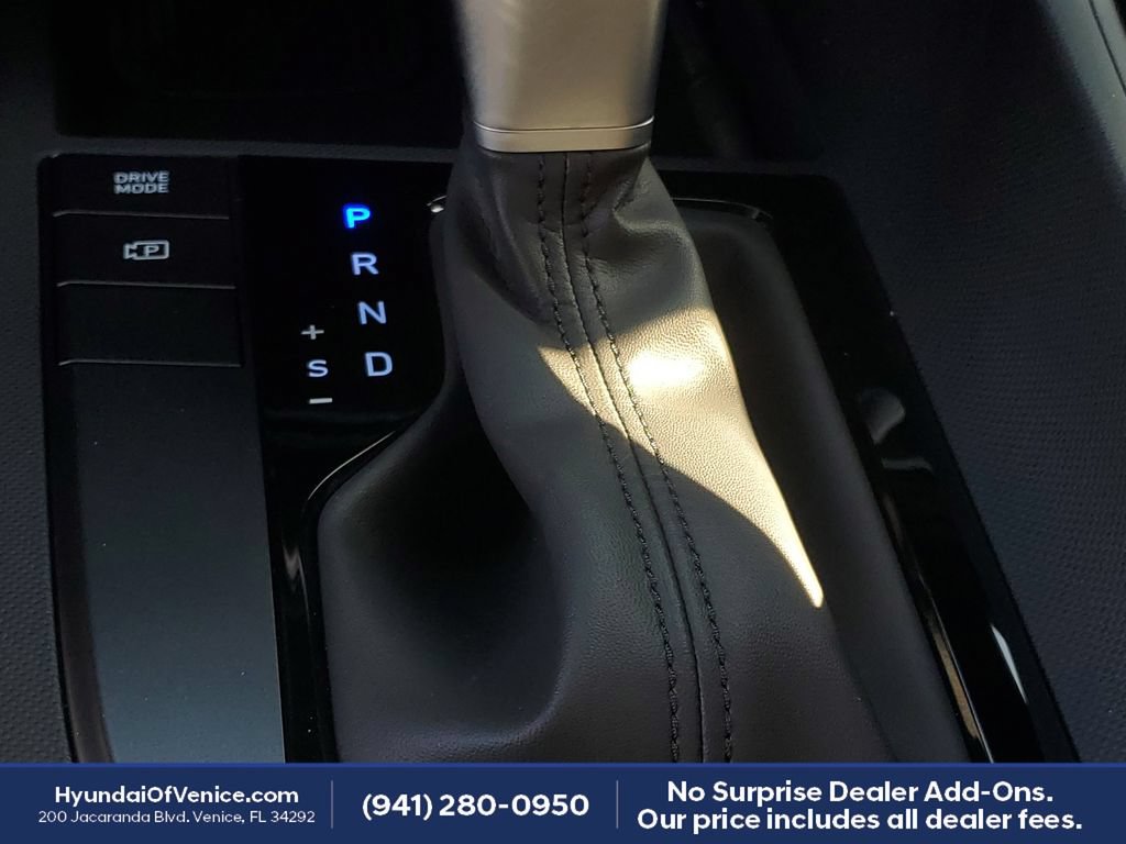 Certified 2025 Hyundai Elantra Sport FWD image 31
