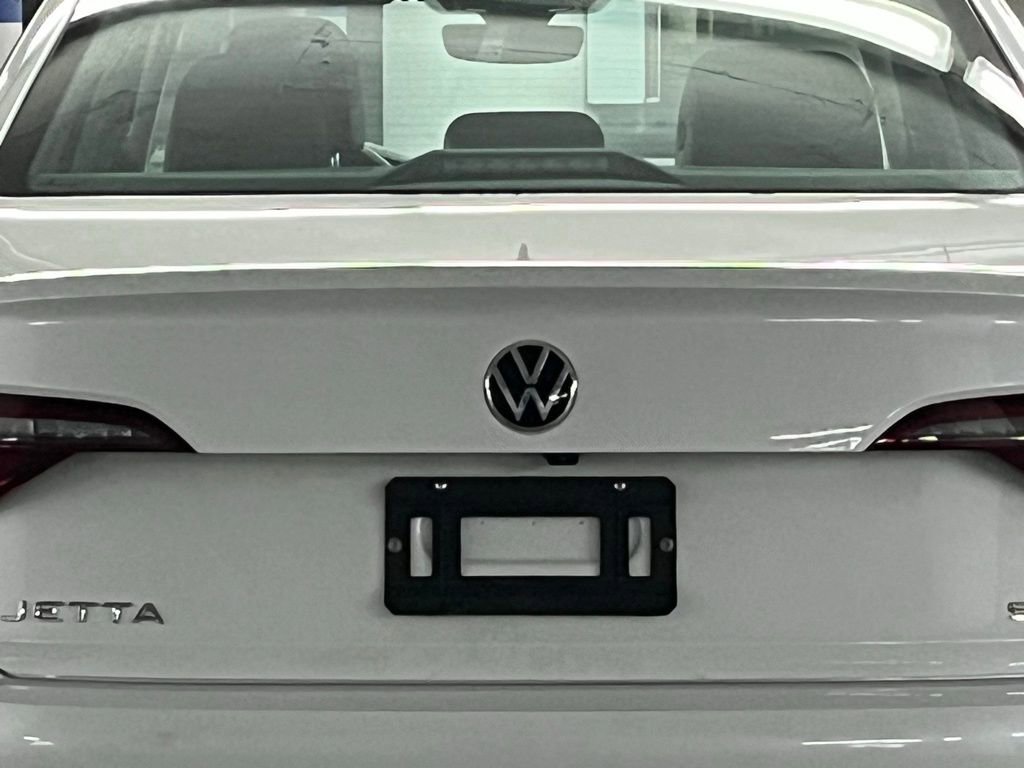 Used 2023 Volkswagen Jetta SE w/ Panoramic Sunroof Package image 33