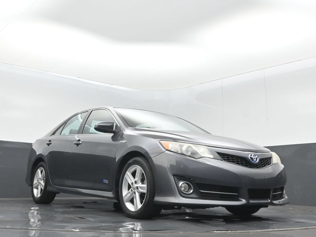 Used 2014 Toyota Camry SE w/ Moonroof Package FWD image 10