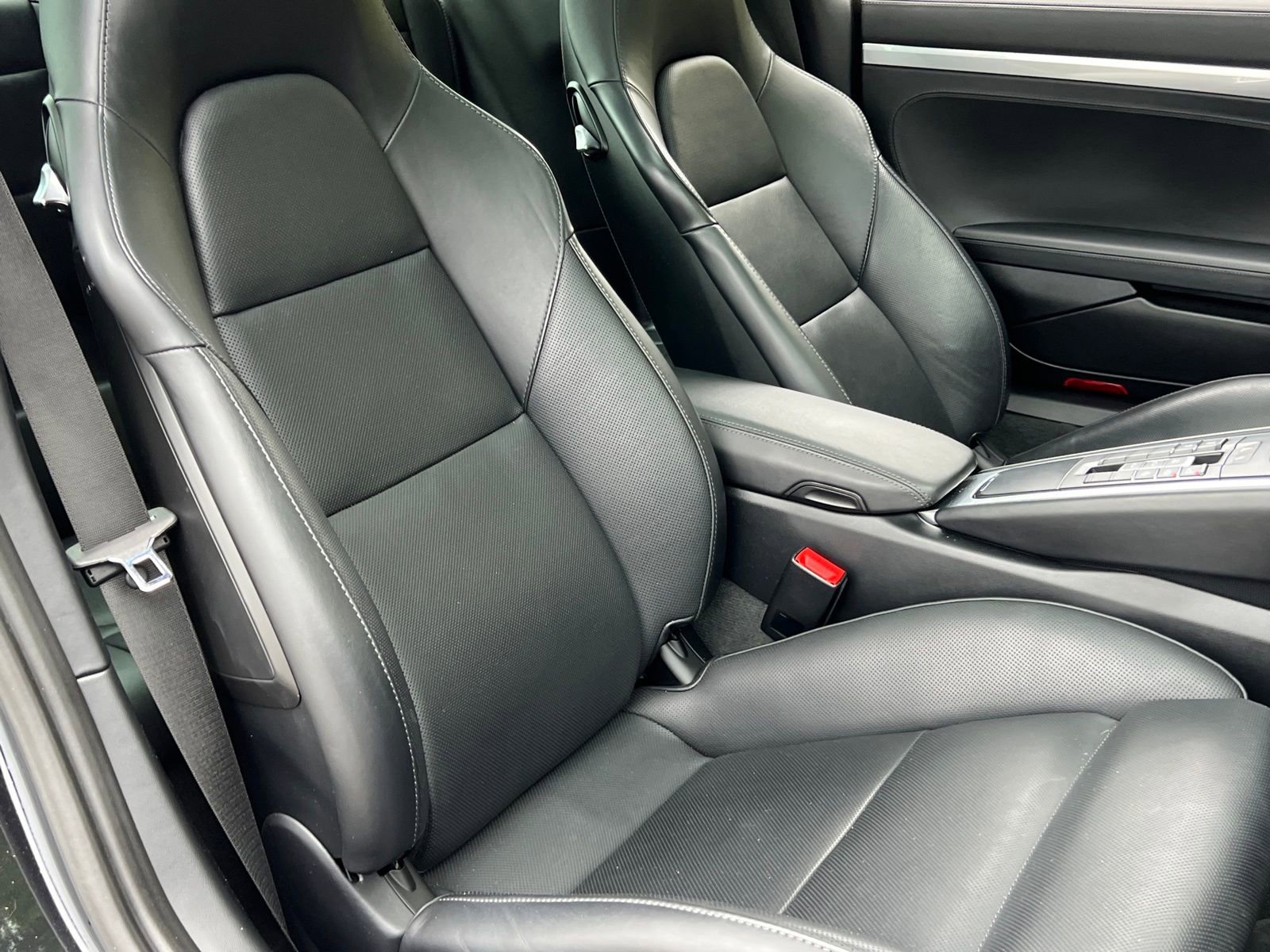 Certified 2019 Porsche 911 Carrera 4S AWD/4WD image 17