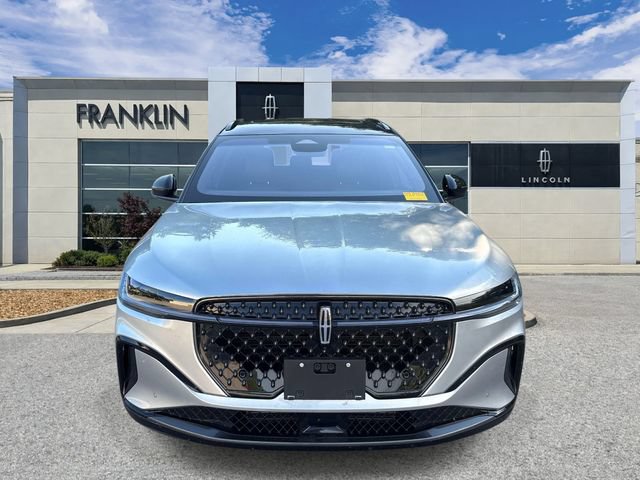 Used 2024 Lincoln Nautilus Reserve w/ Equipment Group 202A AWD/4WD image 2