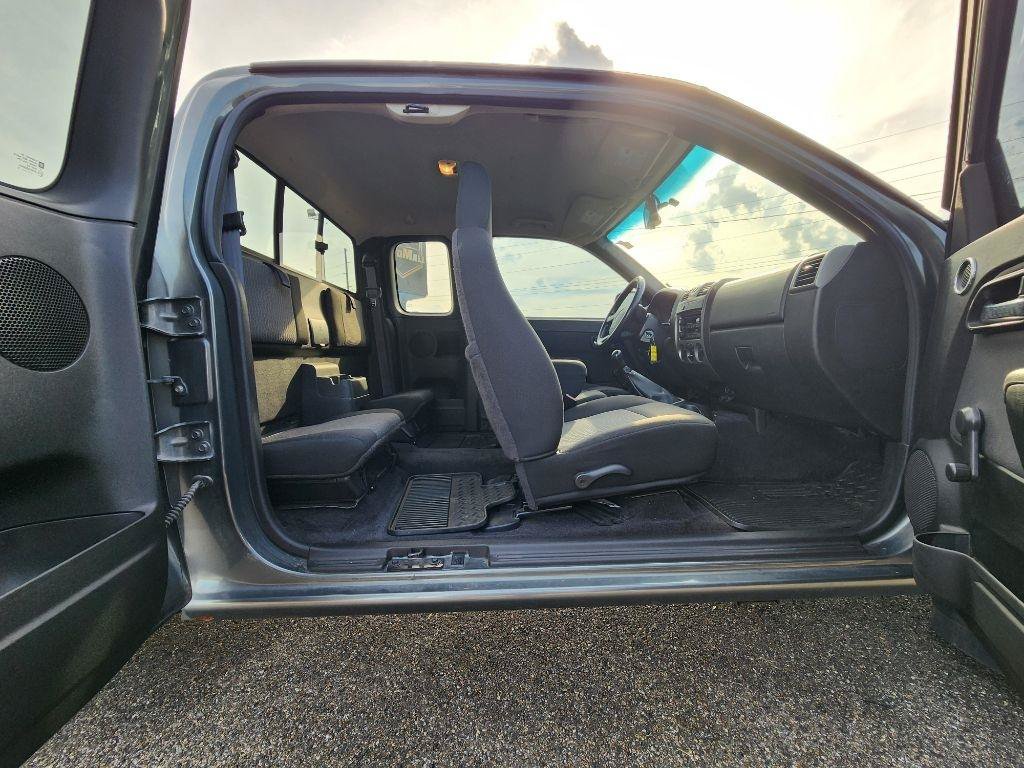 Used 2010 GMC Canyon SLE RWD image 20