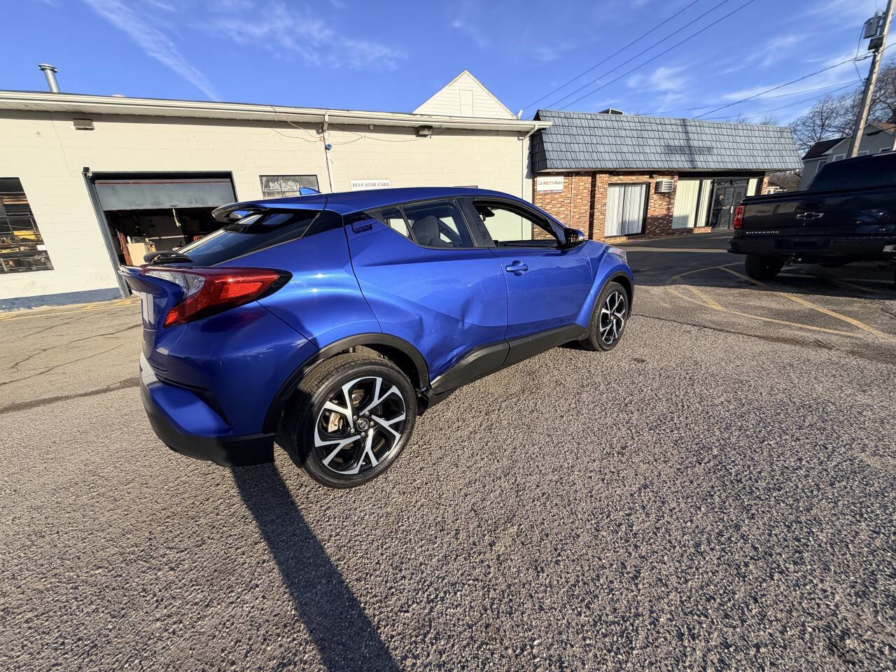 Used 2018 Toyota C-HR XLE 4dr Crossover image 10