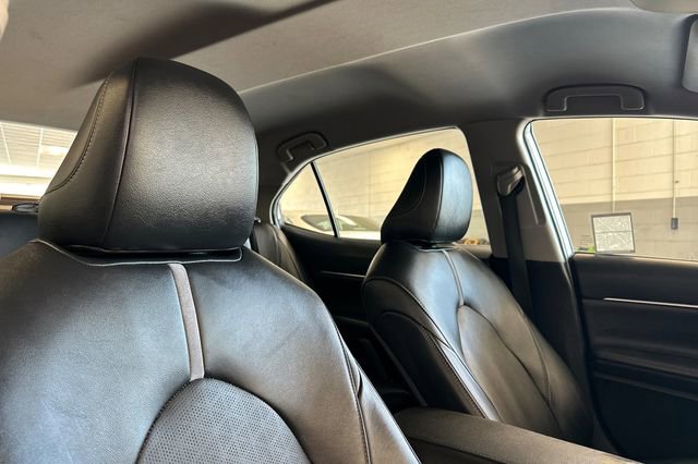 Certified 2019 Toyota Camry XSE FWD image 18