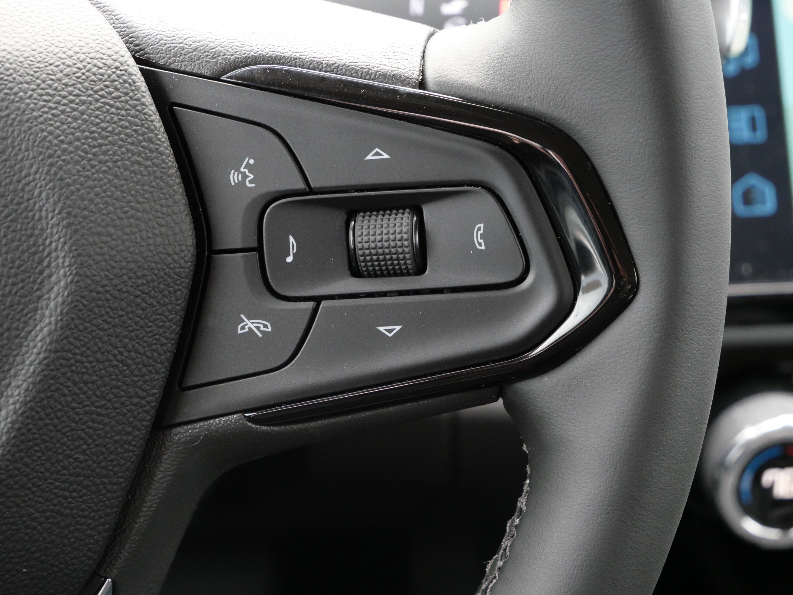 New 2027 Chevrolet Bolt RS FWD image 17