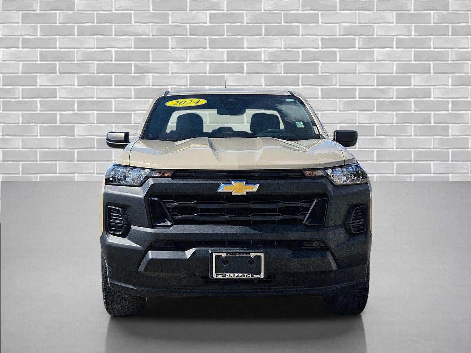 Used 2024 Chevrolet Colorado W/T RWD image 2
