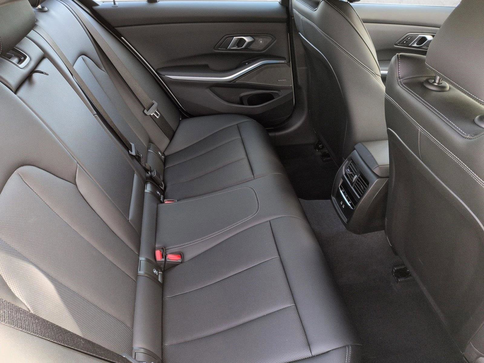 Used 2025 BMW 330i xDrive Sedan AWD/4WD image 21