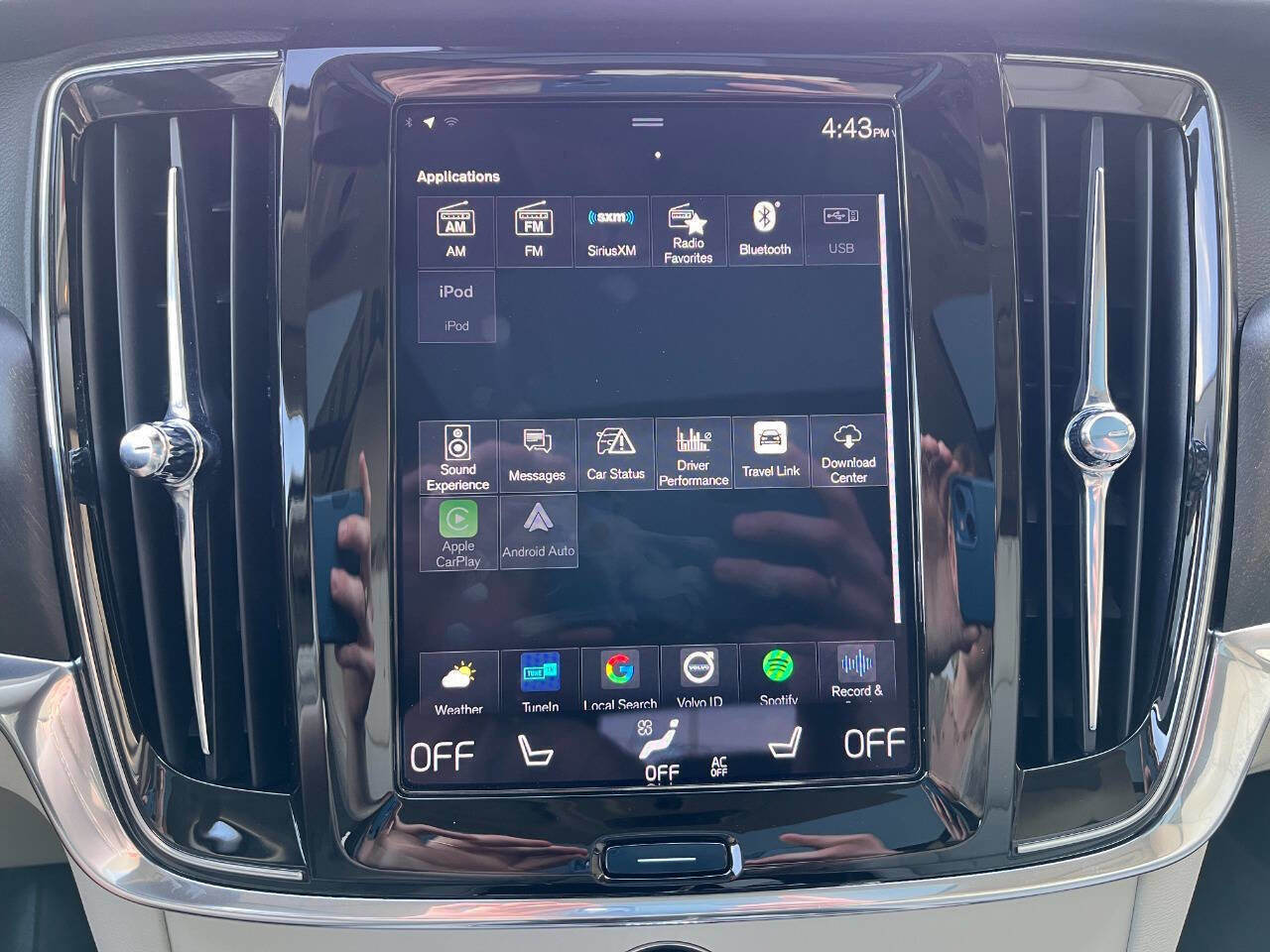 Used 2020 Volvo V90 T6 Cross Country w/ Protection Package Premier image 18