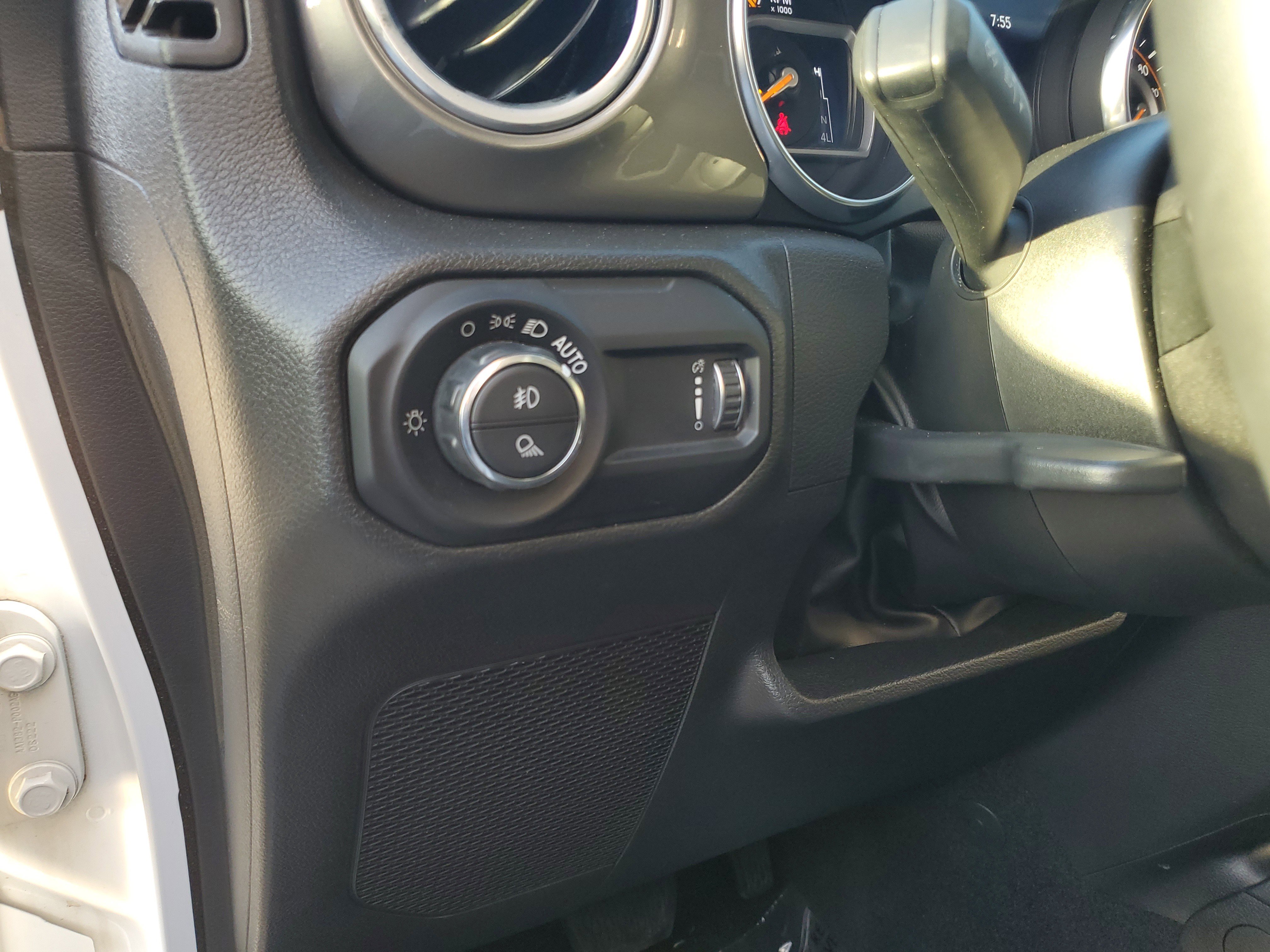 Used 2023 Jeep Gladiator Overland image 25