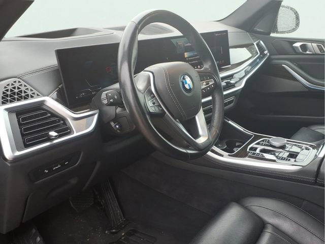 Used 2025 BMW X5 xDrive50e image 6
