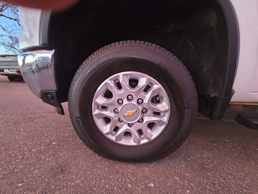 Used 2024 Chevrolet Silverado 2500 LT image 15
