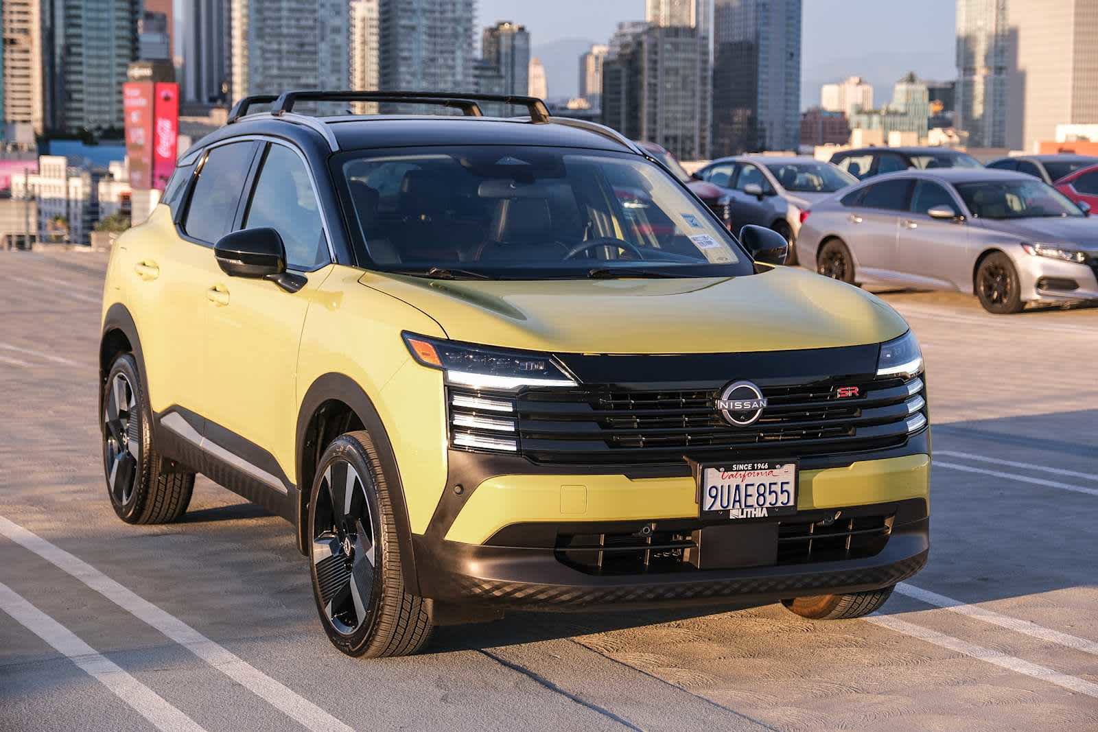 Used 2025 Nissan Kicks SR FWD image 3